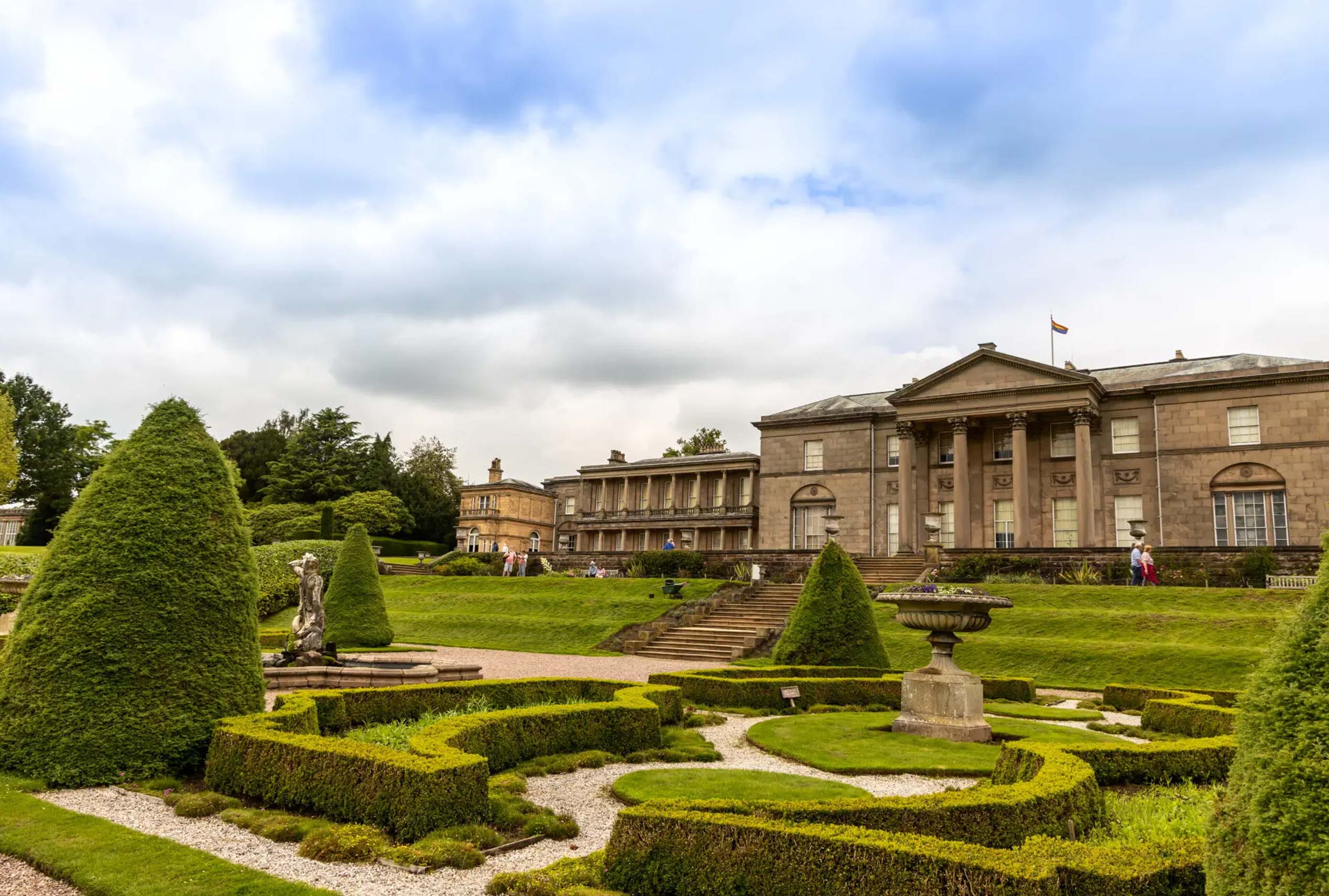 what is a heritage conservation area: heritage architectural example grand house